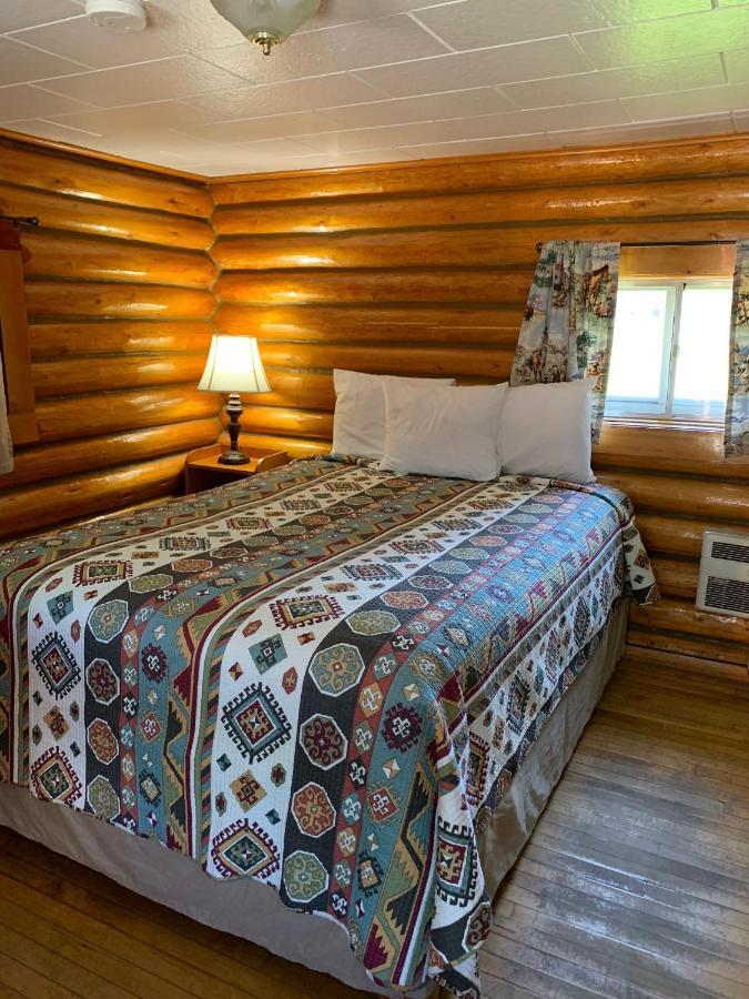 Sportsman'S Lodge Эннис Экстерьер фото