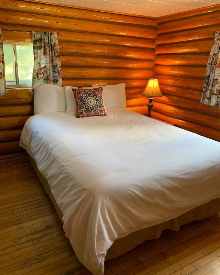 Sportsman'S Lodge Эннис Экстерьер фото